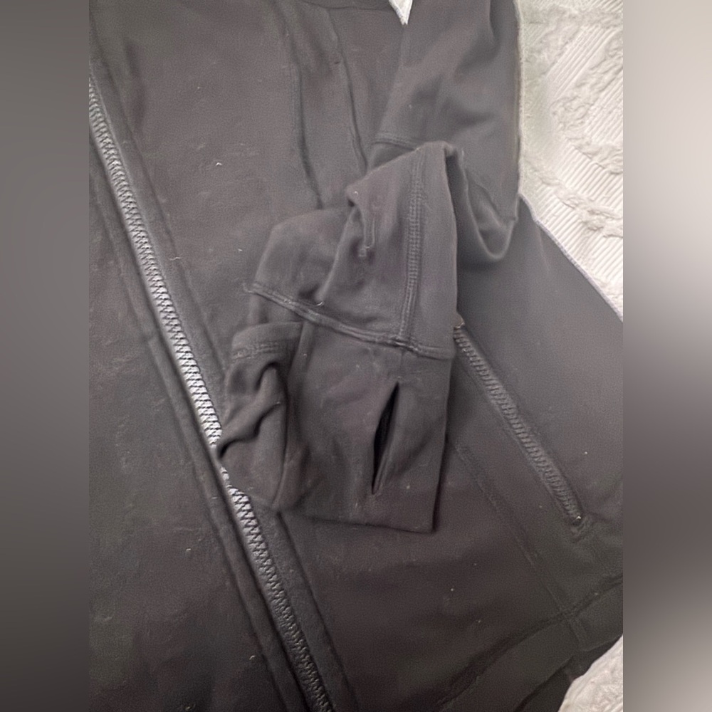 Lululemon define jacket black size 8 in great condition! - Picture 7 of 11